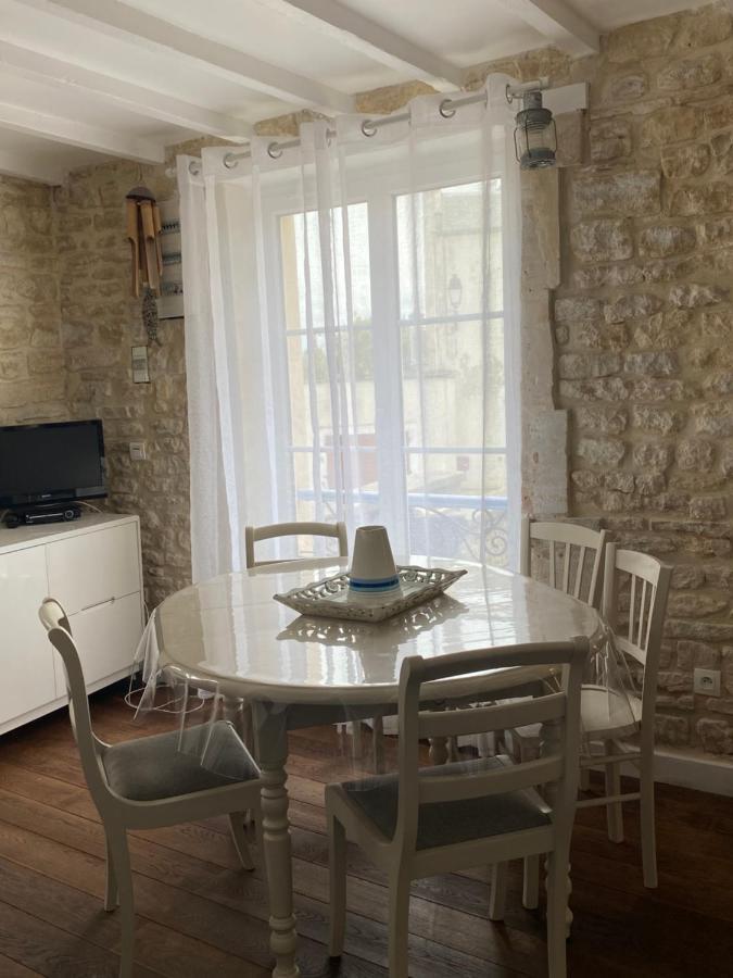 La Maison Bleue Port-en-Bessin-Huppain Eksteriør billede