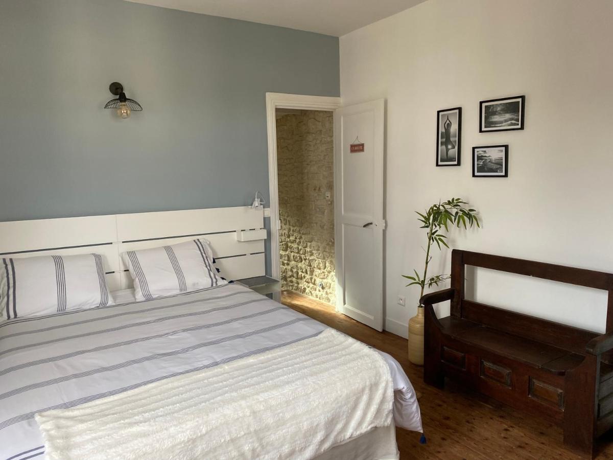 La Maison Bleue Port-en-Bessin-Huppain Eksteriør billede