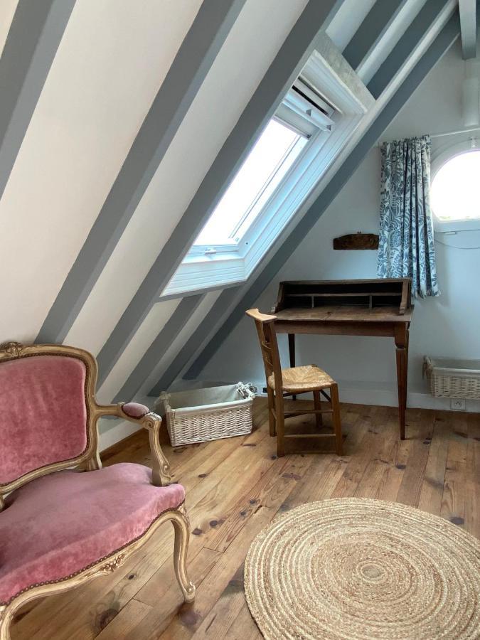 La Maison Bleue Port-en-Bessin-Huppain Eksteriør billede