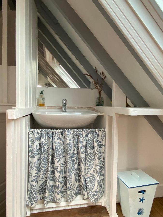 La Maison Bleue Port-en-Bessin-Huppain Eksteriør billede